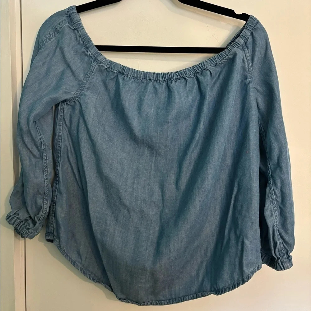 Vineyard Vines size 4 Martinique‎ off the shoulder chambray shirt w/tie sleeves